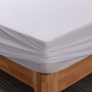 White Full Size Waterproof Mattress Protector for Hospital